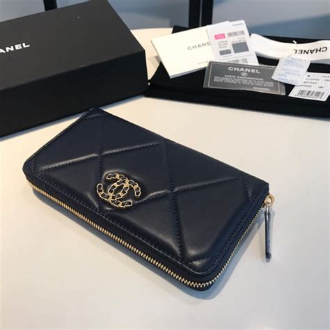 male credit card wallet chanel|Chanel long zipped wallet.